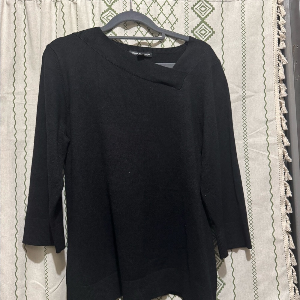 Cable & Gauge Black Asymmetrical 3/4 Sleeve Blouse
